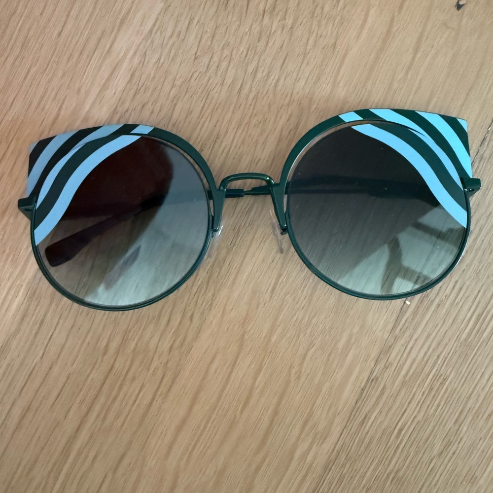 Stylish Green and Black Sunglasses